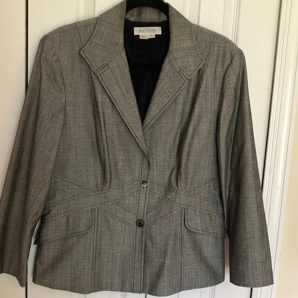 Kay Unger New York Gray Slimming Banded Darted Blazer